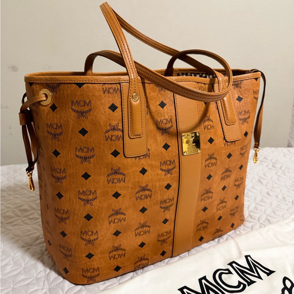 MCM Reversible Liz Shopper Tote